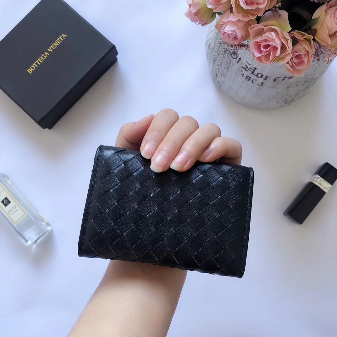 個性的なデザ 人気ブランドボッテガヴェネタ Bottega Veneta 実物の写真 N品スーパーコピー代引き対応国内発送後払い安全必ず届く優良サイト